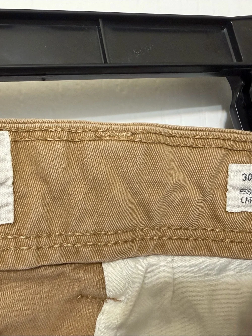 GAP Men's Cargo Pants in Tan